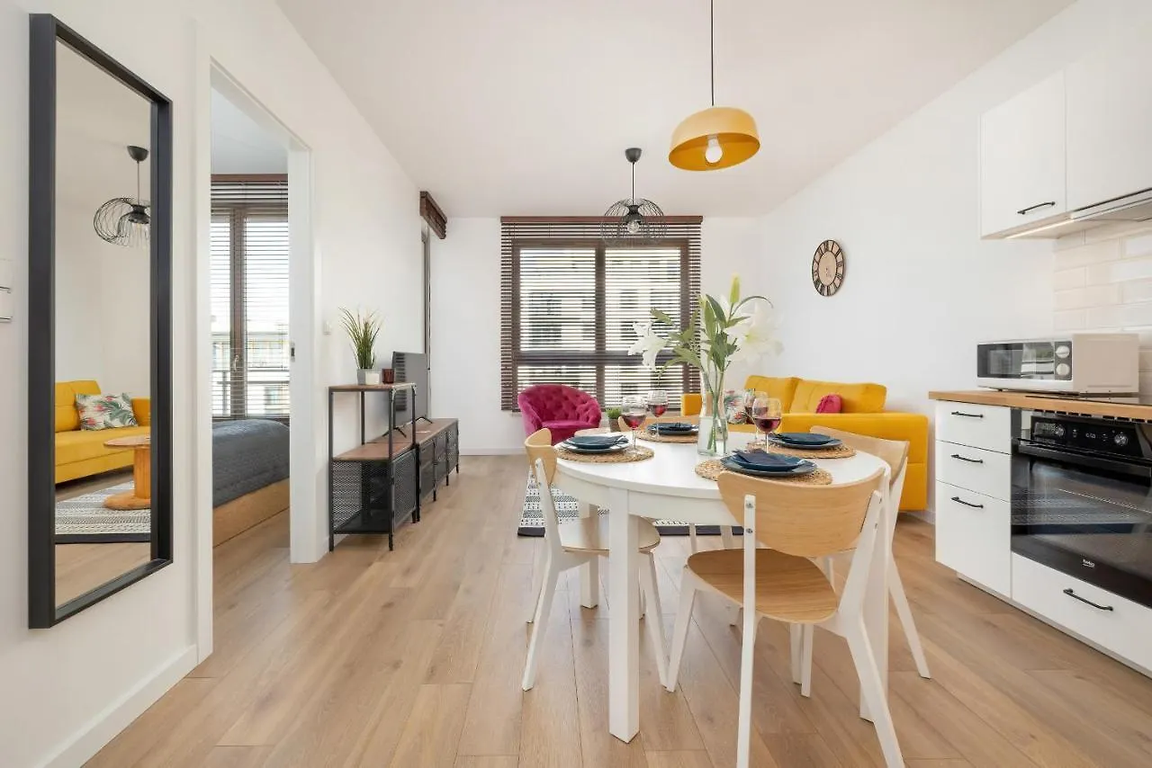 Cheerful Apartment Lesmiana Garnizon Estate By Noclegi Renters Danzig Polen