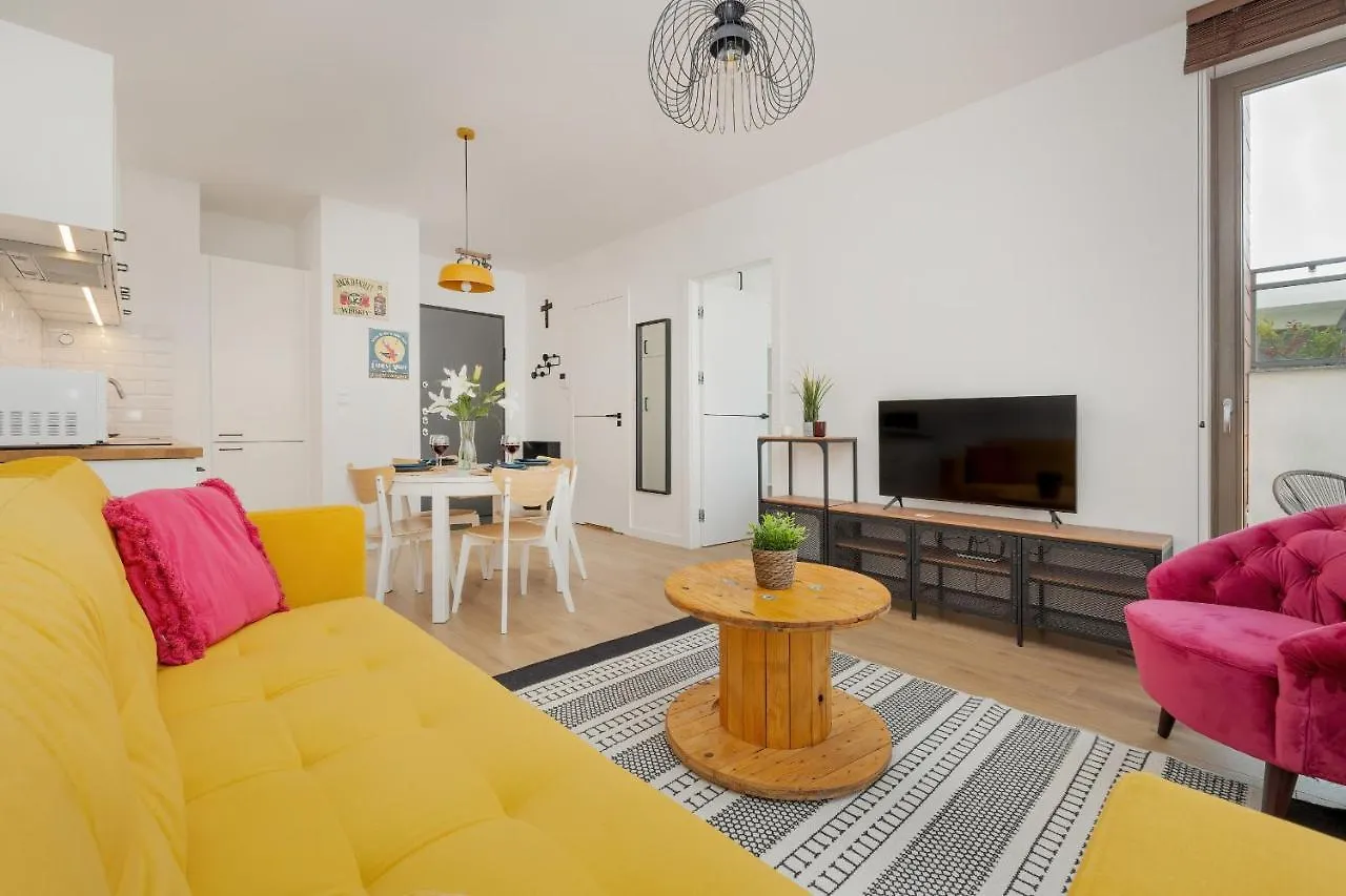 Cheerful Apartment Lesmiana Garnizon Estate By Noclegi Renters Danzig